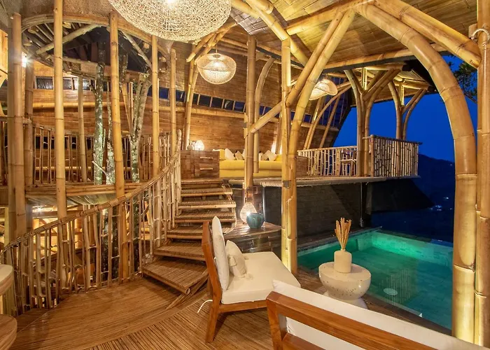Villa Cliffside Bamboo Treehouse With Heated Pool And View *