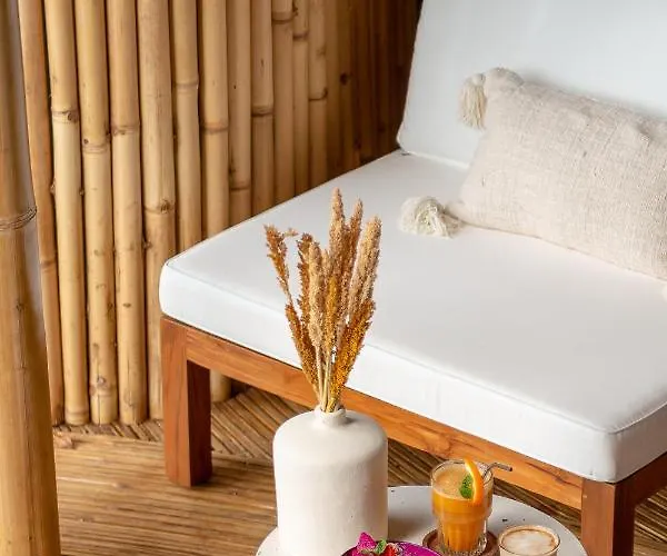 Cliffside Bamboo Treehouse With Heated Pool And View * Bungbungan
